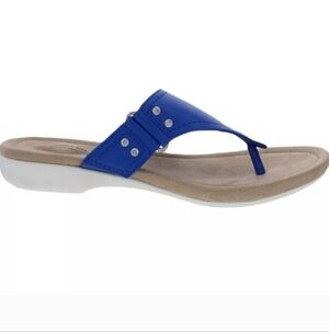 St. John's Bay Sandals Size 7 Nwt